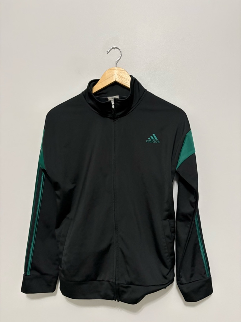 adidas Kids Black Green Logo Regular Fit Activewear Athletic Zip Up Jacket